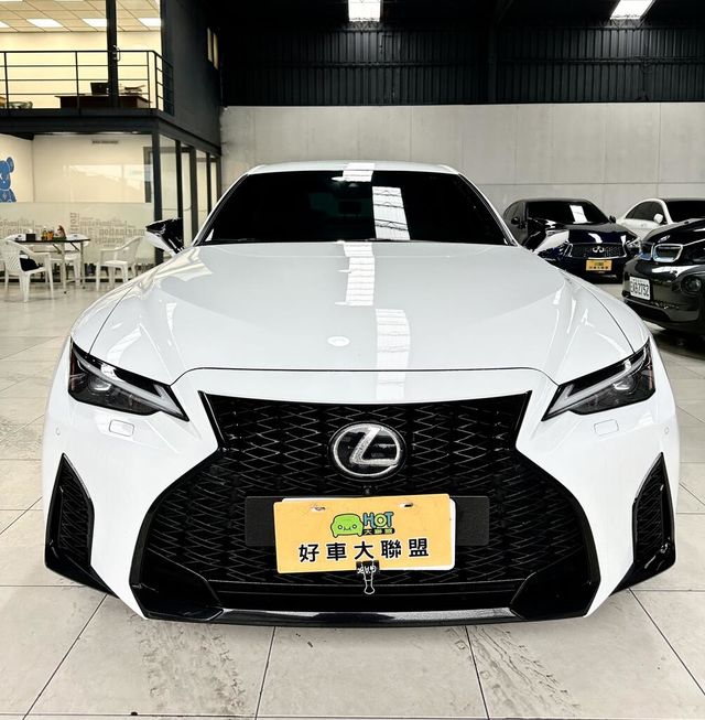 LEXUS凌志 IS 300H  第3張相片