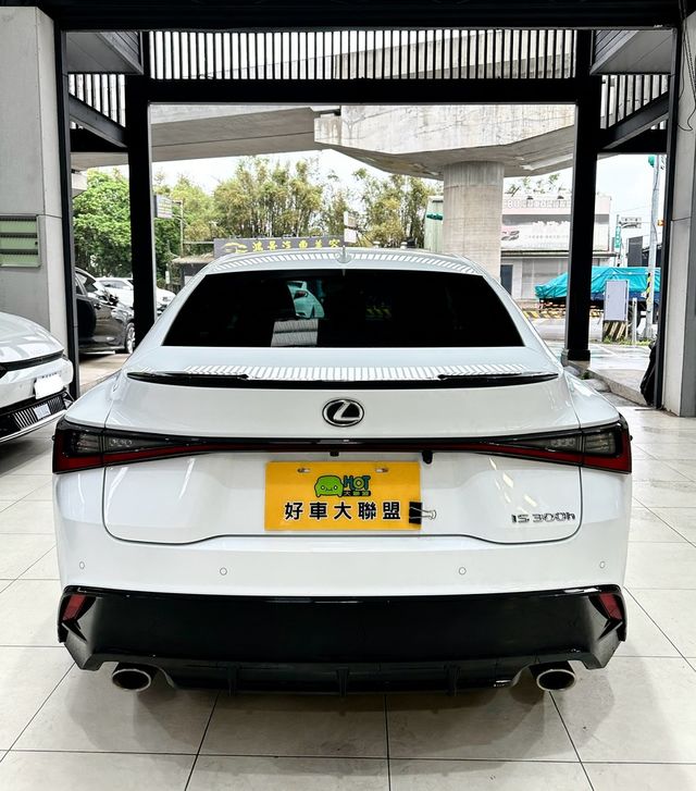 LEXUS凌志 IS 300H  第4張相片