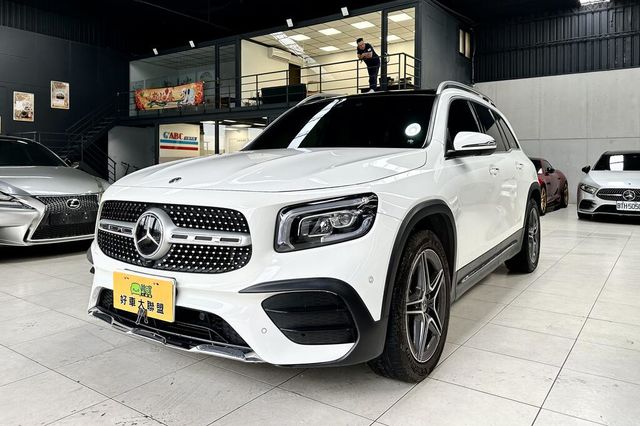 M-BENZ賓士 GLB200  第1張相片