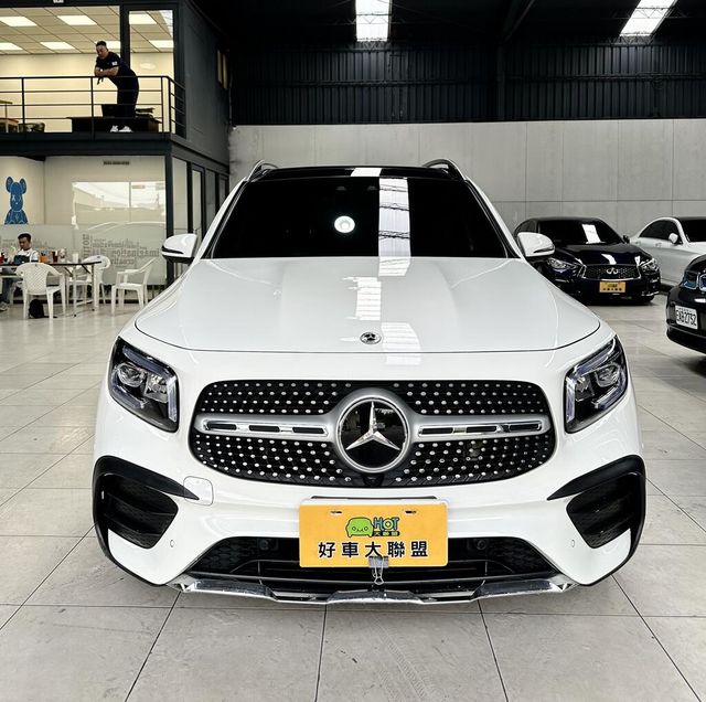 M-BENZ賓士 GLB200  第3張相片