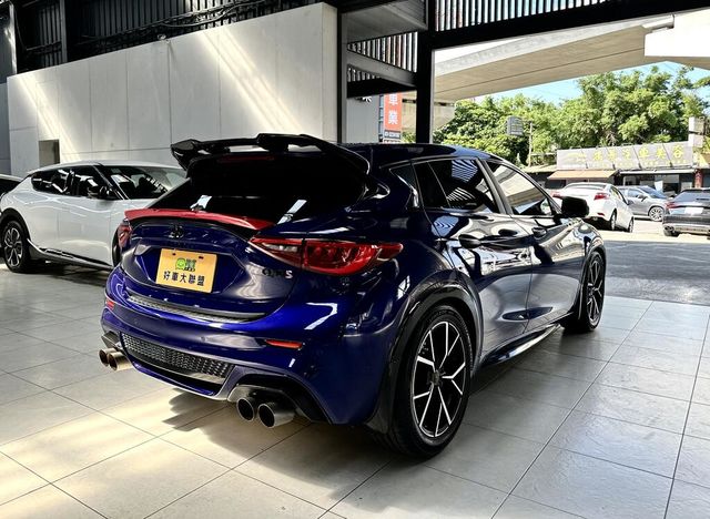 INFINITI無限 Q30  第2張相片