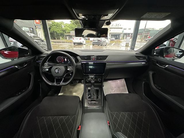 SKODA司科達 SUPERB COMBI  第5張相片