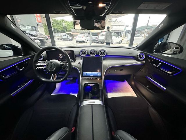 M-BENZ賓士 C200  第5張相片