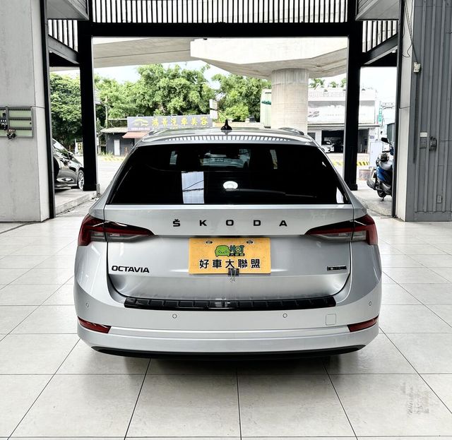 SKODA司科達 OCTAVIA COMBI  第4張相片