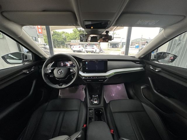 SKODA司科達 OCTAVIA COMBI  第5張相片