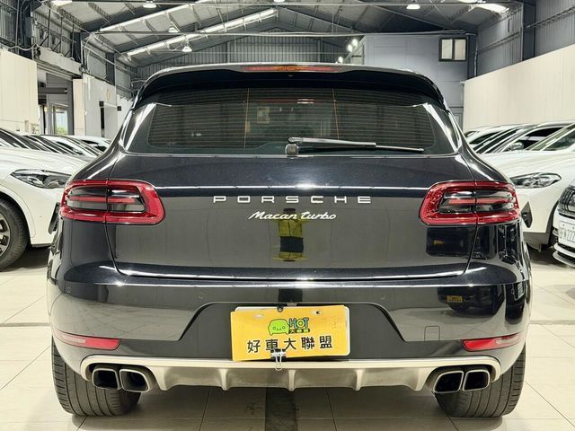 PORSCHE保時捷 MACAN TURBO  第4張相片