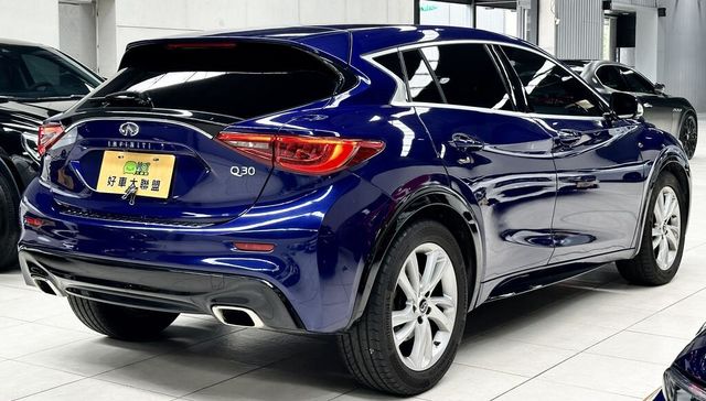 INFINITI無限 Q30  第2張相片