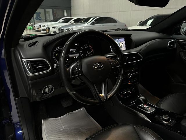 INFINITI無限 Q30  第5張相片