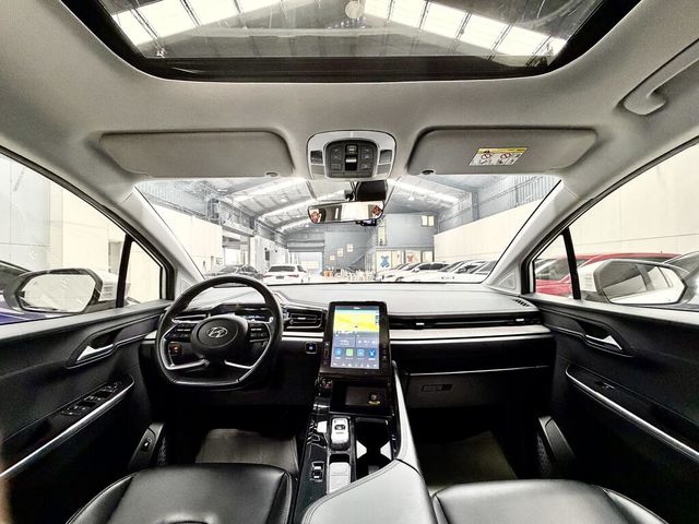 HYUNDAI現代 CUSTIN  第4張相片