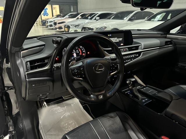 LEXUS凌志 ES250  第5張相片