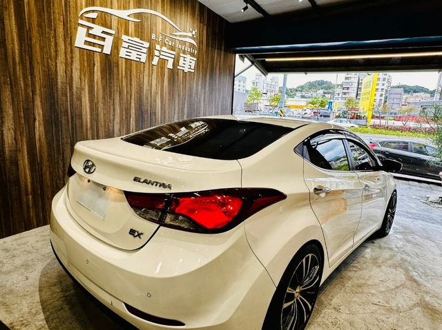 HYUNDAI現代 ELANTRA  第2張相片
