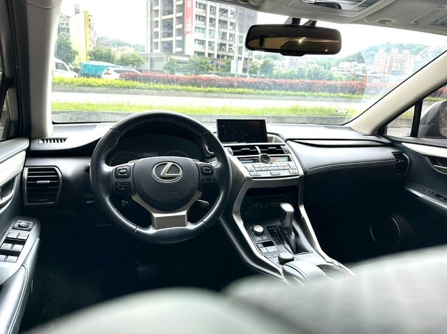 LEXUS凌志 NX300H  第4張相片