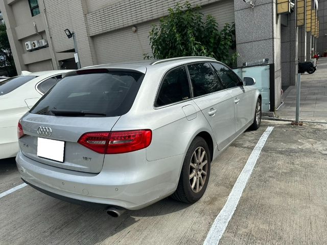 AUDI奧迪 A4 AVANT  第2張相片