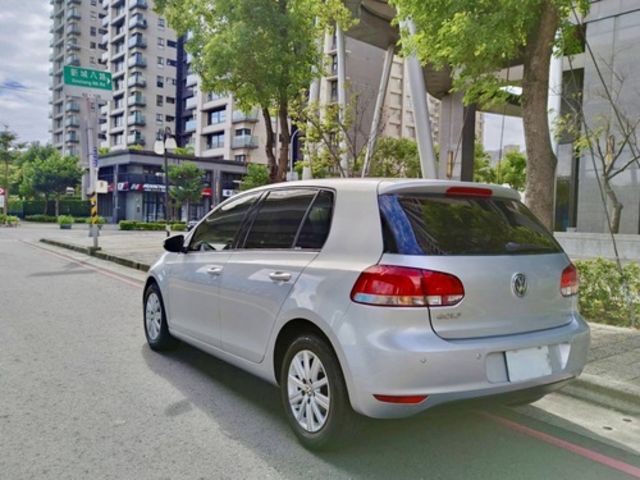 VOLKSWAGEN福斯 GOLF  第3張相片