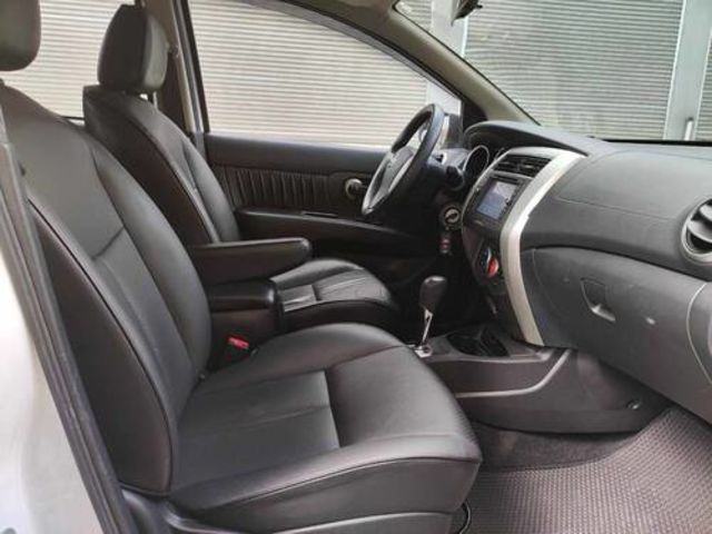 NISSAN日產 LIVINA  第8張相片