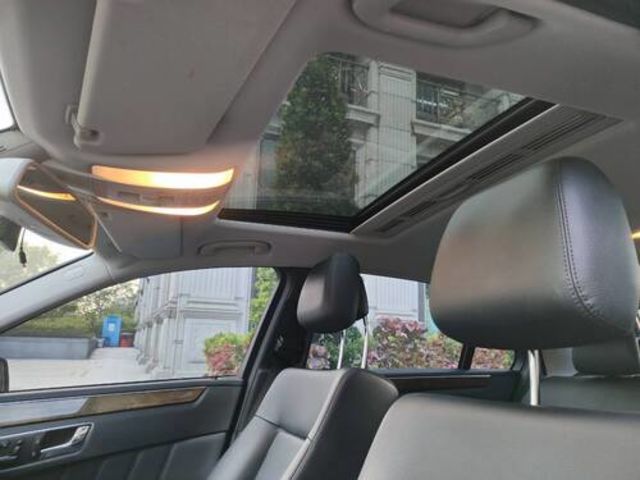 M-BENZ賓士 E300  第2張相片