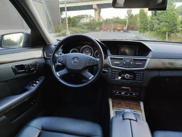 M-BENZ賓士 E300  第5張相片