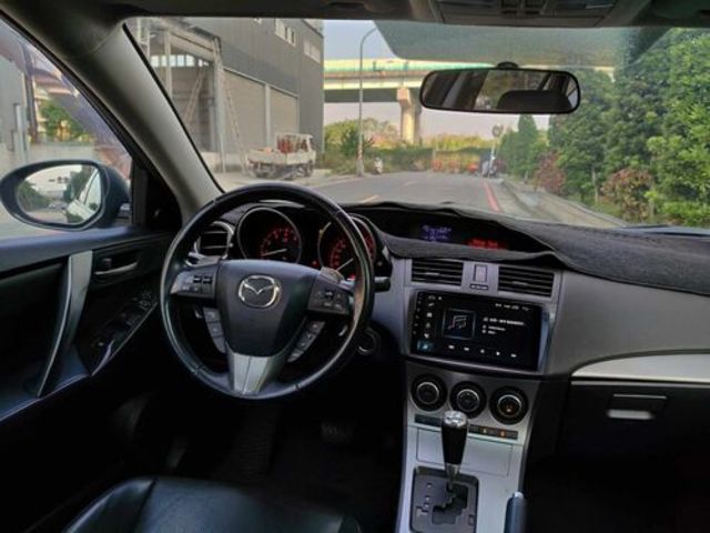 MAZDA馬自達 MAZDA 3  第6張相片