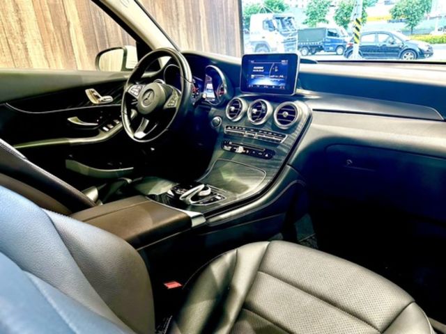 M-BENZ賓士 GLC300  第7張相片