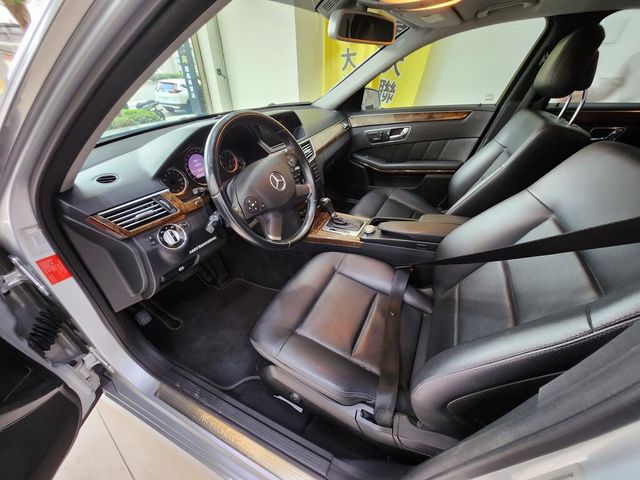 M-BENZ賓士 E220D  第10張相片