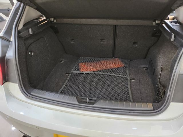 BMW寶馬 116I  第29張相片