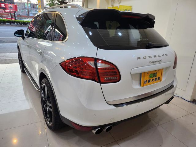 PORSCHE保時捷 CAYENNE  第4張相片