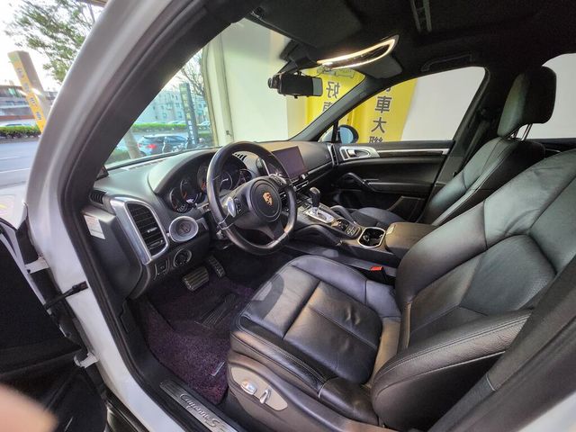 PORSCHE保時捷 CAYENNE  第7張相片