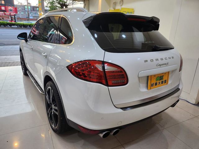 PORSCHE保時捷 CAYENNE  第13張相片