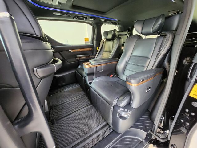 TOYOTA豐田 ALPHARD  第3張相片
