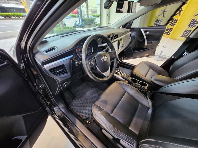 TOYOTA豐田 ALTIS  第5張相片