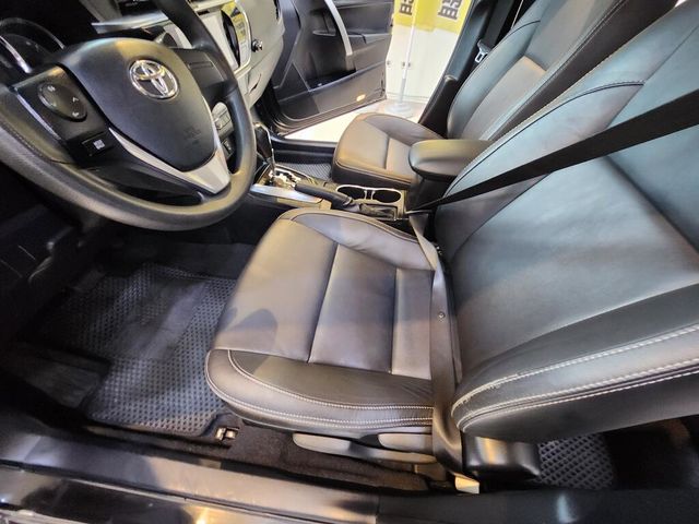 TOYOTA豐田 ALTIS  第7張相片