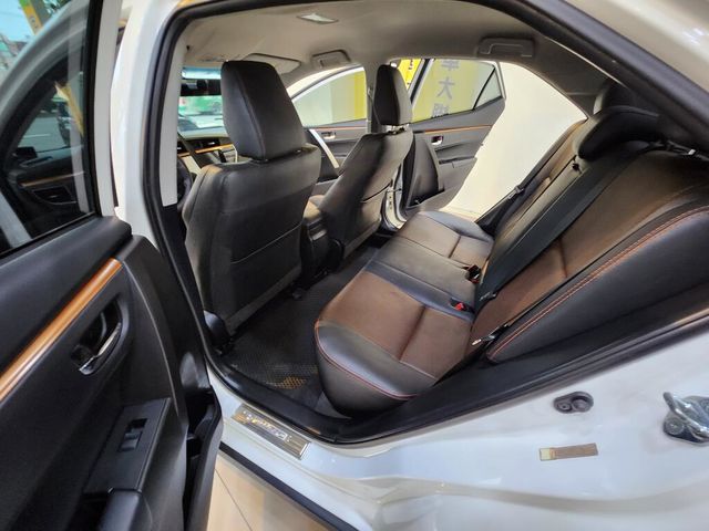 TOYOTA豐田 ALTIS  第7張相片