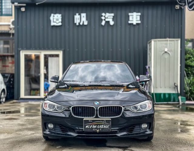 BMW寶馬 320I SEDAN ZA  第2張相片