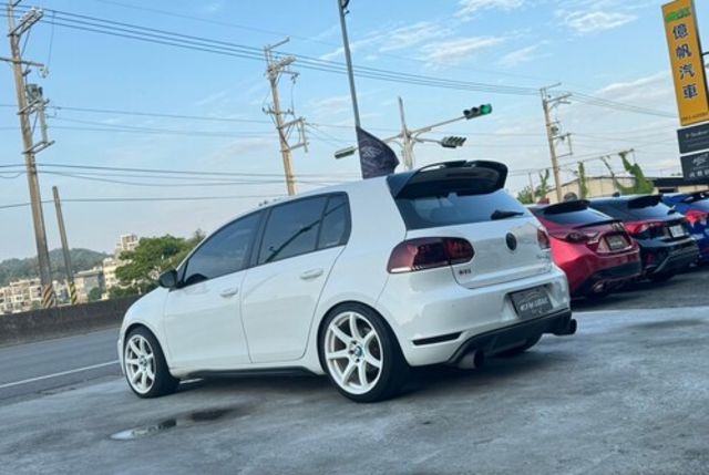 VOLKSWAGEN福斯 GOLF GTI  第2張相片