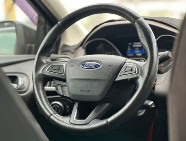 FORD福特 FOCUS  第8張相片