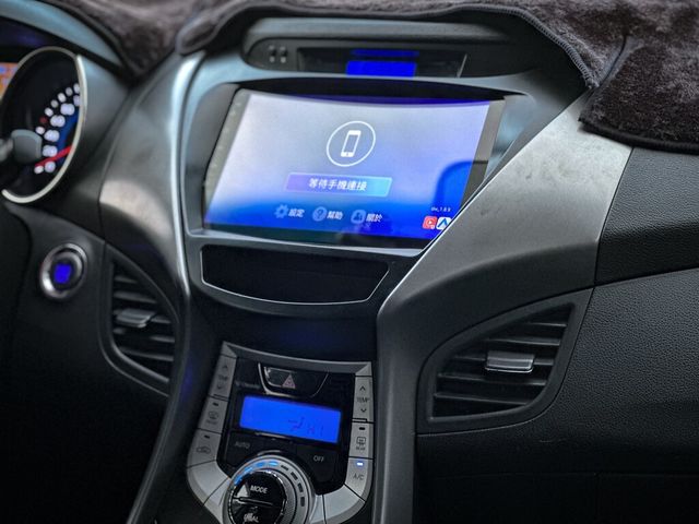 HYUNDAI現代 ELANTRA  第17張相片
