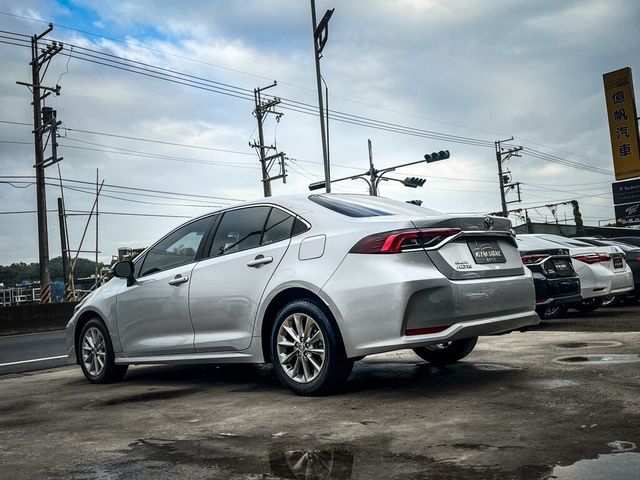 TOYOTA豐田 ALTIS  第4張相片