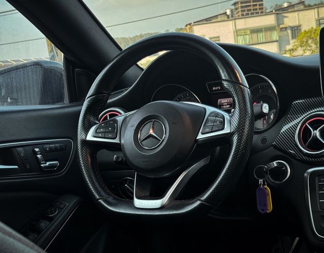 M-BENZ賓士 CLA250  第8張相片