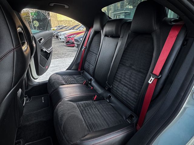 M-BENZ賓士 CLA250  第13張相片