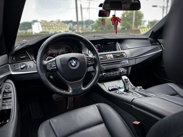 BMW寶馬 528I  第7張相片