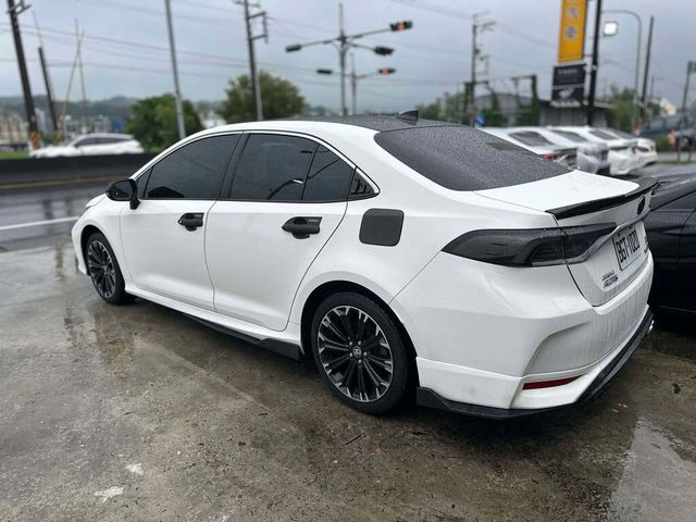 TOYOTA豐田 COROLLA ALTIS HYBRID  第2張相片