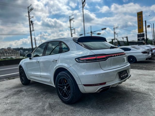 PORSCHE保時捷 MACAN  第4張相片