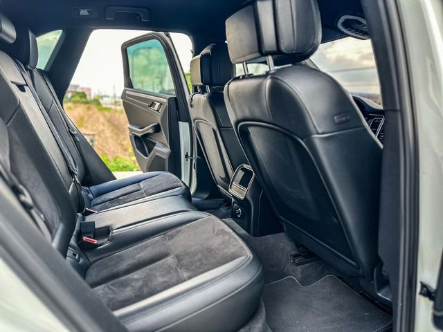 PORSCHE保時捷 MACAN  第8張相片