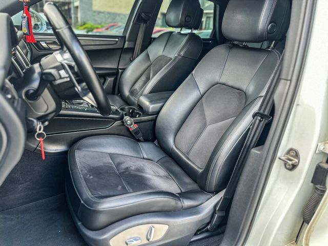 PORSCHE保時捷 MACAN  第9張相片