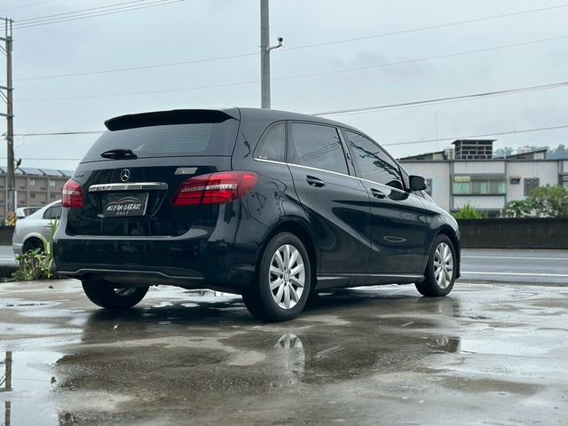 M-BENZ賓士 B180  第5張相片