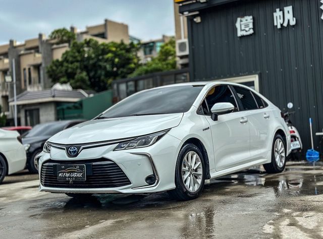 TOYOTA豐田 COROLLA ALTIS HYBRID  第1張相片