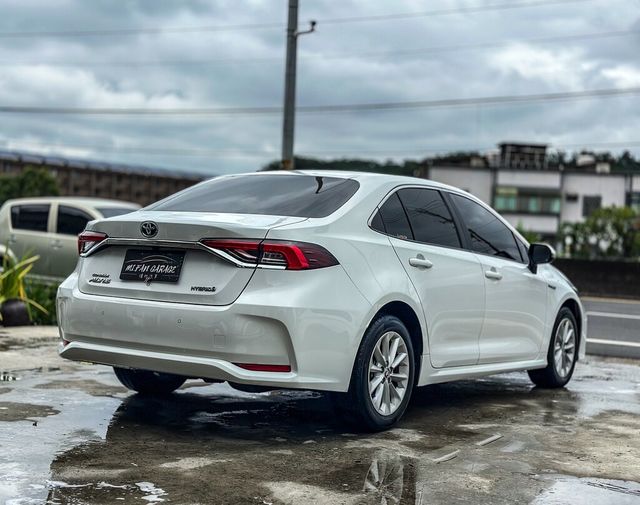 TOYOTA豐田 COROLLA ALTIS HYBRID  第5張相片