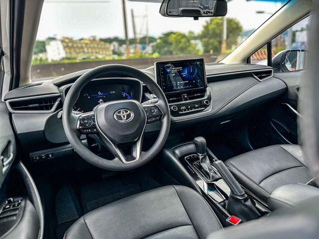 TOYOTA豐田 COROLLA ALTIS HYBRID  第7張相片