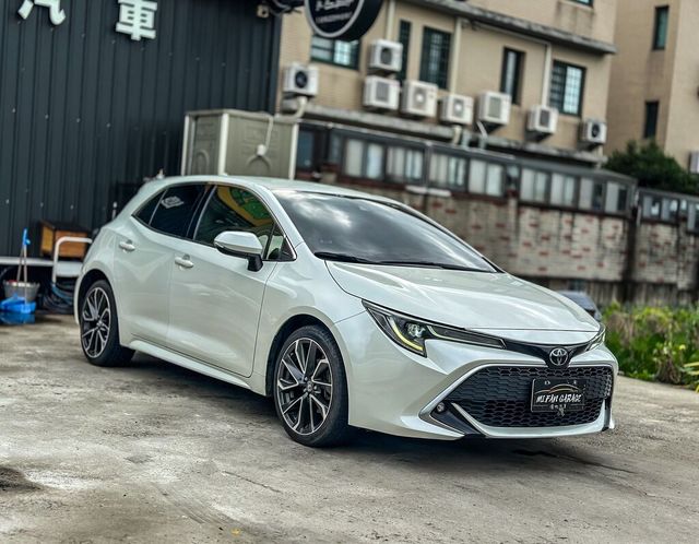 TOYOTA豐田 AURIS  第3張相片