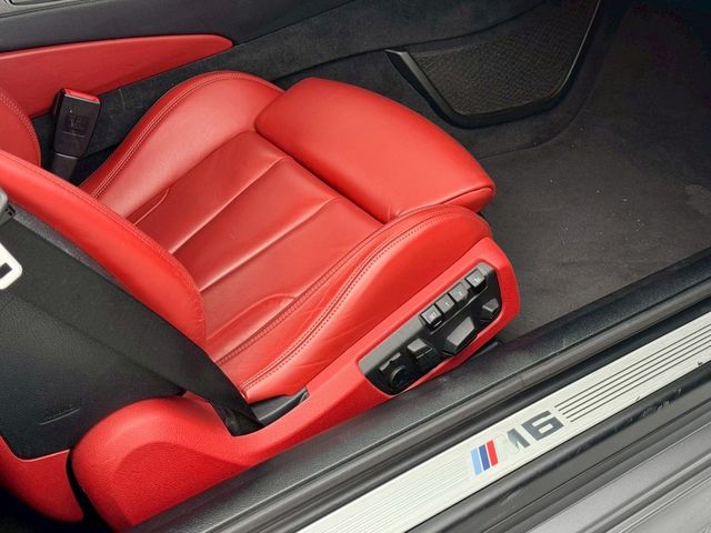 BMW寶馬 M6 COUPE  第13張相片